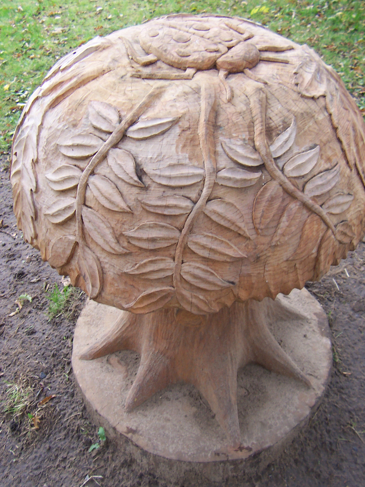 tree toadstool seating hand carved from wood wildchild designs
